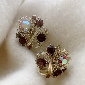 Lisner Vintage Gold and Amber Tone Aurora Borealis  ScrewBack Earrings